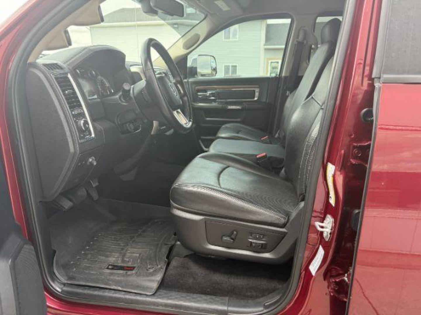 2017 RED /Black Ram 3500 Laramie Crew Cab 4x4 8' Box (3C63R3JL2HG) with an 6.7 engine, automatic transmission, located at 1235 N Woodruff Ave., Idaho Falls, 83401, (208) 523-1053, 43.507172, -112.000488 - At Timberline Auto, finding a great deal on your next vehicle is always easy! Our experienced sales staff's goal is to help find you the right vehicle at the right price! Our knowledgeable finance department has options for almost any credit score. We offer extended service contract options to prote - Photo#10