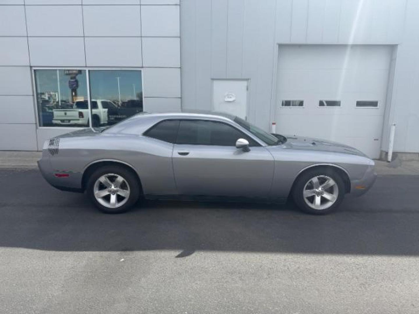 2014 Billet Silver Metallic CC /Dark Slate Gray Dodge Challenger SXT (2C3CDYAG7EH) with an 3.6L V6 DOHC 24V engine, 5-Speed Automatic transmission, located at 1235 N Woodruff Ave., Idaho Falls, 83401, (208) 523-1053, 43.507172, -112.000488 - At Timberline Auto, finding a great deal on your next vehicle is always easy! Our experienced sales staff's goal is to help find you the right vehicle at the right price! Our knowledgeable finance department has options for almost any credit score. We offer extended service contract options to prote - Photo#5