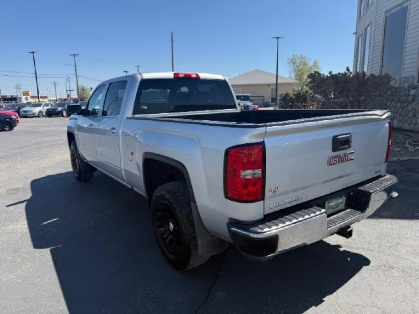 2018 Quicksilver Metallic /Jet Black GMC Sierra 1500 SLE (3GTU2MEC6JG) with an EcoTec3 4.3L V-6 gasoline direct injection engine, AUTOMATIC transmission, located at 1235 N Woodruff Ave., Idaho Falls, 83401, (208) 523-1053, 43.507172, -112.000488 - At Timberline Auto, finding a great deal on your next vehicle is always easy! Our experienced sales staff's goal is to help find you the right vehicle at the right price! Our knowledgeable finance department has options for almost any credit score. We offer extended service contract options to prote - Photo#2