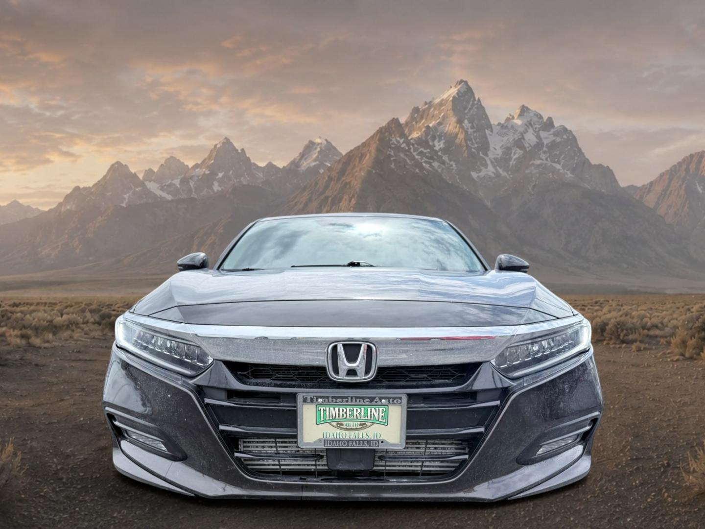 2018 Crystal Black Pearl /Black Honda Accord Touring 2.0T (1HGCV2F98JA) with an 4 Cyl, 2.0L engine, 10-speed automatic transmission, located at 1175 N Woodruff Ave, Idaho Falls, ID, 83401, 43.506901, -111.999657- Photo#7
