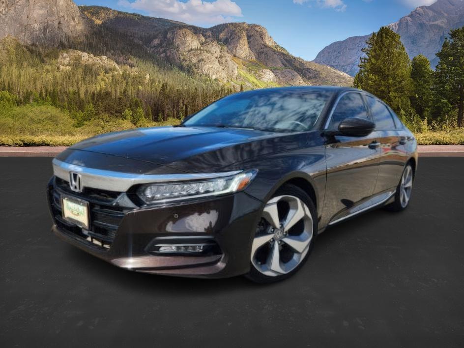 photo of 2018 Honda Accord Touring 2.0T