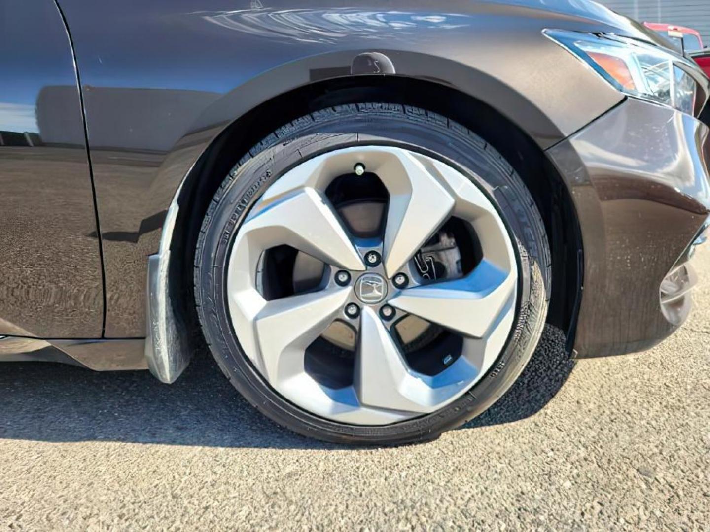 2018 BROWN /Black Honda Accord (1HGCV2F98JA) with an 2L I-4 gasoline direct injection engine, Automatic transmission, located at 1175 N Woodruff Ave, Idaho Falls, ID, 83401, 43.506901, -111.999657 - At Timberline Auto, finding a great deal on your next vehicle is always easy! Our experienced sales staff's goal is to help find you the right vehicle at the right price! Our knowledgeable finance department has options for almost any credit score. We offer extended service contract options to prote - Photo#9