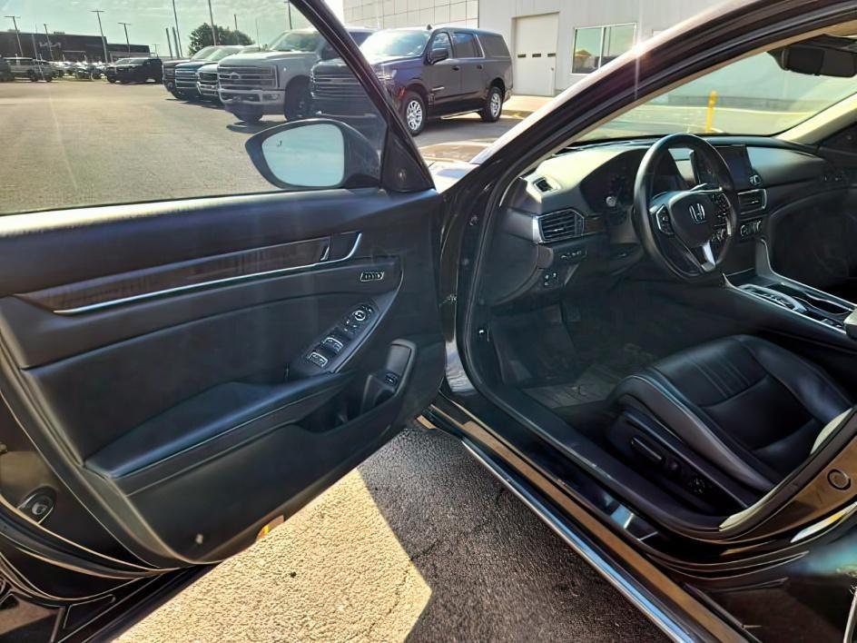 2018 Honda Accord Touring - Photo 11