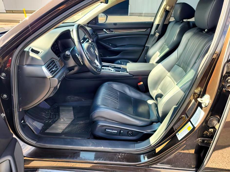 2018 Honda Accord Touring - Photo 12