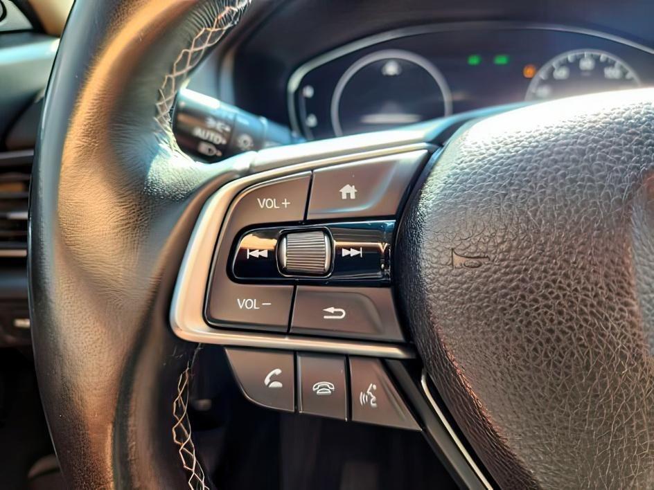 2018 Honda Accord Touring - Photo 24