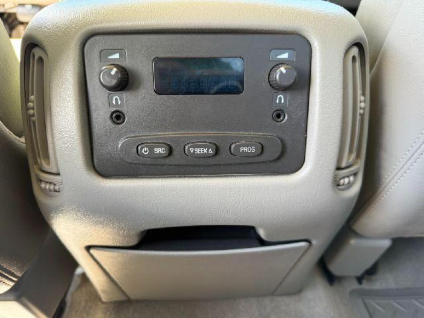 2004 Summit White /Dark Pewter GMC Sierra 3500 SLT (1GTJK33G24F) with an 8.1 engine, AUTOMATIC transmission, located at 1235 N Woodruff Ave., Idaho Falls, 83401, (208) 523-1053, 43.507172, -112.000488 - At Timberline Auto, finding a great deal on your next vehicle is always easy! Our experienced sales staff's goal is to help find you the right vehicle at the right price! Our knowledgeable finance department has options for almost any credit score. We offer extended service contract options to prote - Photo#16