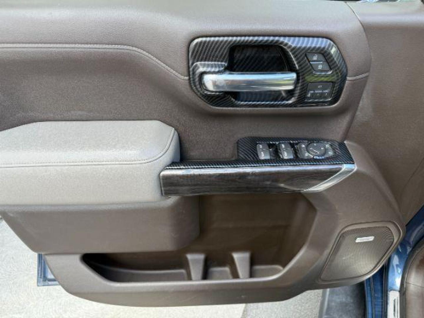 2019 Northsky Blue Metallic /Gideon/Very Dark Atmosphere Chevrolet Silverado 1500 LTZ (1GCUYGEL4KZ) with an 6.2 engine, AUTOMATIC transmission, located at 1235 N Woodruff Ave., Idaho Falls, 83401, (208) 523-1053, 43.507172, -112.000488 - At Timberline Auto, finding a great deal on your next vehicle is always easy! Our experienced sales staff's goal is to help find you the right vehicle at the right price! Our knowledgeable finance department has options for almost any credit score. We offer extended service contract options to prote - Photo#19