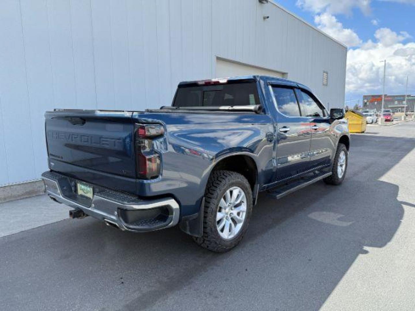 2019 Northsky Blue Metallic /Gideon/Very Dark Atmosphere Chevrolet Silverado 1500 LTZ (1GCUYGEL4KZ) with an 6.2 engine, AUTOMATIC transmission, located at 1235 N Woodruff Ave., Idaho Falls, 83401, (208) 523-1053, 43.507172, -112.000488 - At Timberline Auto, finding a great deal on your next vehicle is always easy! Our experienced sales staff's goal is to help find you the right vehicle at the right price! Our knowledgeable finance department has options for almost any credit score. We offer extended service contract options to prote - Photo#5