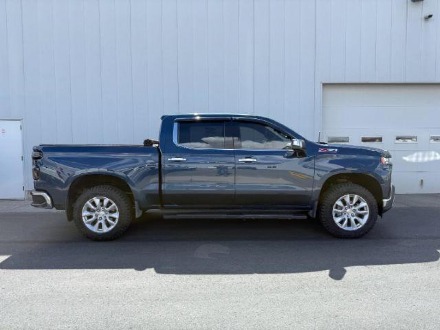 2019 Northsky Blue Metallic /Gideon/Very Dark Atmosphere Chevrolet Silverado 1500 LTZ (1GCUYGEL4KZ) with an 6.2 engine, AUTOMATIC transmission, located at 1235 N Woodruff Ave., Idaho Falls, 83401, (208) 523-1053, 43.507172, -112.000488 - At Timberline Auto, finding a great deal on your next vehicle is always easy! Our experienced sales staff's goal is to help find you the right vehicle at the right price! Our knowledgeable finance department has options for almost any credit score. We offer extended service contract options to prote - Photo#6