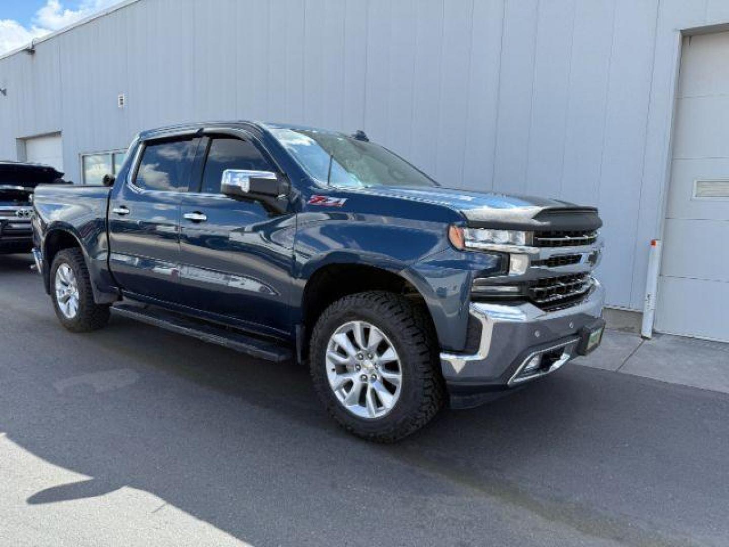 2019 Northsky Blue Metallic /Gideon/Very Dark Atmosphere Chevrolet Silverado 1500 LTZ (1GCUYGEL4KZ) with an 6.2 engine, AUTOMATIC transmission, located at 1235 N Woodruff Ave., Idaho Falls, 83401, (208) 523-1053, 43.507172, -112.000488 - At Timberline Auto, finding a great deal on your next vehicle is always easy! Our experienced sales staff's goal is to help find you the right vehicle at the right price! Our knowledgeable finance department has options for almost any credit score. We offer extended service contract options to prote - Photo#7