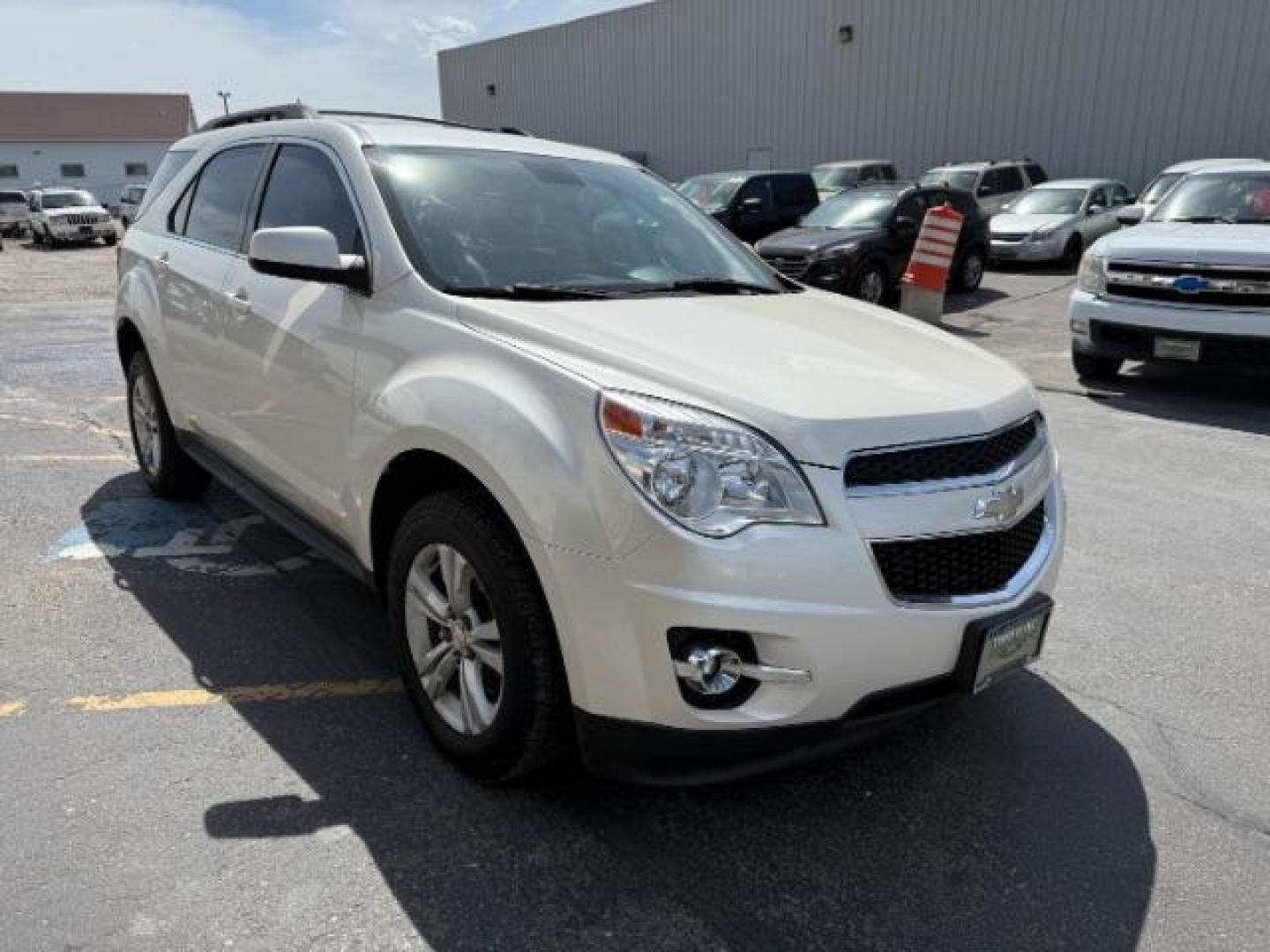 2014 Summit White /Jet Black Chevrolet Equinox 2LT (1GNFLGEK3EZ) with an 2.4L I-4 gasoline direct injection engine, AUTOMATIC transmission, located at 1235 N Woodruff Ave., Idaho Falls, 83401, (208) 523-1053, 43.507172, -112.000488 - At Timberline Auto, finding a great deal on your next vehicle is always easy! Our experienced sales staff's goal is to help find you the right vehicle at the right price! Our knowledgeable finance department has options for almost any credit score. We offer extended service contract options to prote - Photo#6