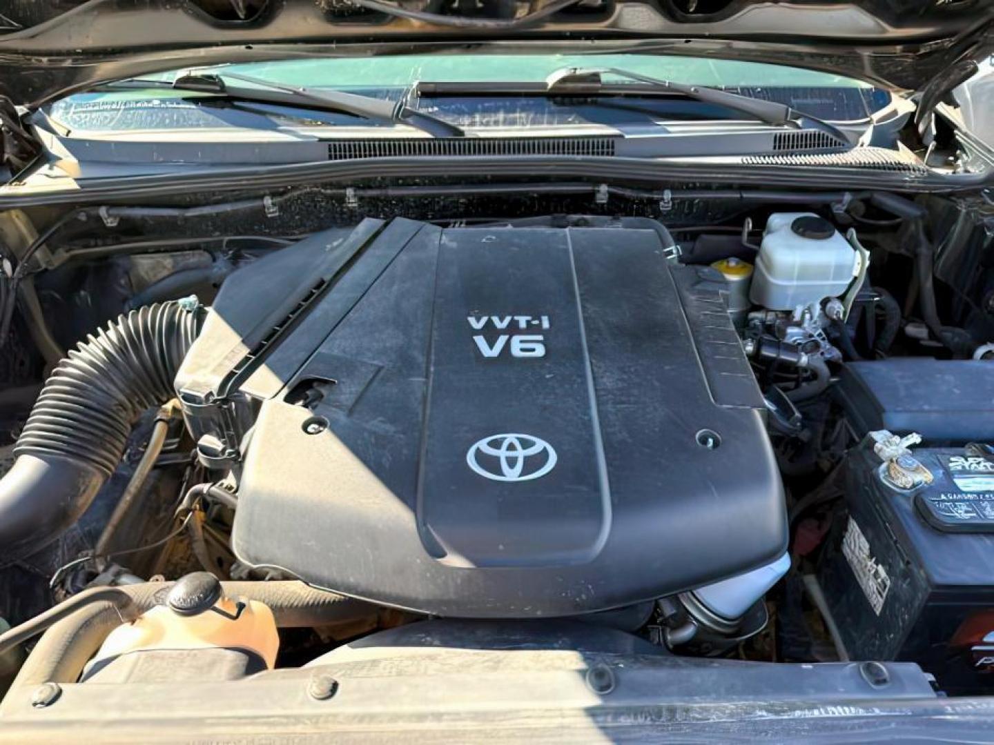 2009 BLACK /Graphite Toyota Tacoma Base V6 (3TMLU42N69M) with an 4L V-6 DOHC engine, AUTOMATIC transmission, located at 1235 N Woodruff Ave., Idaho Falls, 83401, (208) 523-1053, 43.507172, -112.000488 - At Timberline Auto, finding a great deal on your next vehicle is always easy! Our experienced sales staff's goal is to help find you the right vehicle at the right price! Our knowledgeable finance department has options for almost any credit score. We offer extended service contract options to prote - Photo#14