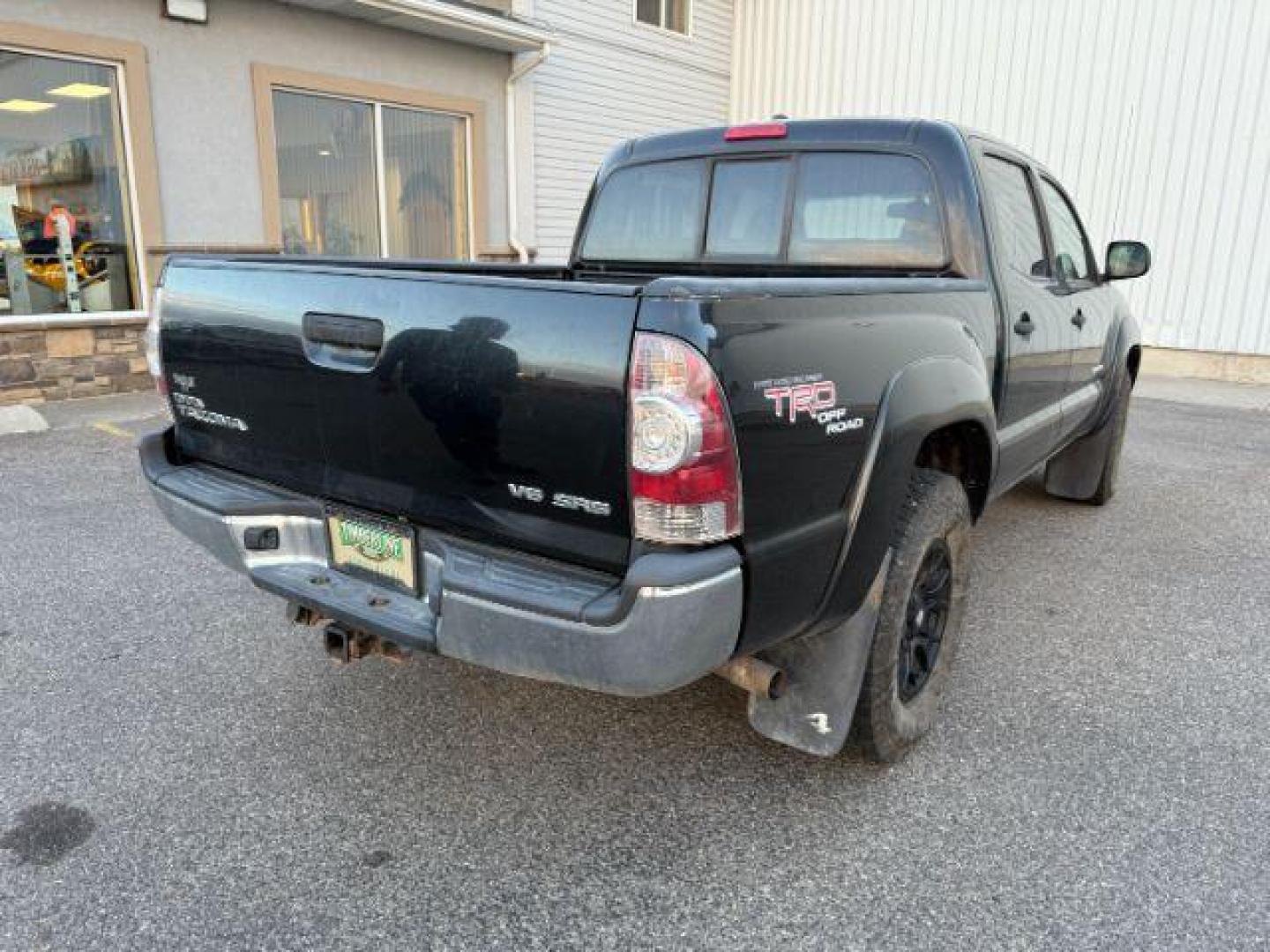 2009 BLACK /Graphite Toyota Tacoma (3TMLU42N69M) with an 4L V-6 DOHC engine, Automatic transmission, located at 1175 N Woodruff Ave, Idaho Falls, ID, 83401, 43.506901, -111.999657 - At Timberline Auto, finding a great deal on your next vehicle is always easy! Our experienced sales staff's goal is to help find you the right vehicle at the right price! Our knowledgeable finance department has options for almost any credit score. We offer extended service contract options to prote - Photo#19