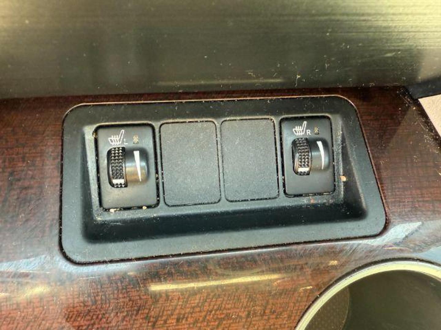 2012 Magnetic Gray Metallic /Ash Toyota Camry SE V6 | XLE V6 (4T1BK1FK5CU) with an 3.5L V-6 DOHC engine, AUTOMATIC transmission, located at 1235 N Woodruff Ave., Idaho Falls, 83401, (208) 523-1053, 43.507172, -112.000488 - At Timberline Auto, finding a great deal on your next vehicle is always easy! Our experienced sales staff's goal is to help find you the right vehicle at the right price! Our knowledgeable finance department has options for almost any credit score. We offer extended service contract options to prote - Photo#12