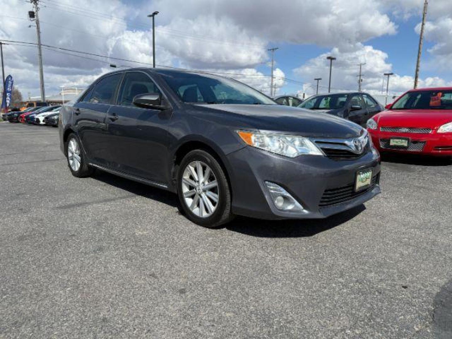 2012 Magnetic Gray Metallic /Ash Toyota Camry SE V6 | XLE V6 (4T1BK1FK5CU) with an 3.5L V-6 DOHC engine, AUTOMATIC transmission, located at 1235 N Woodruff Ave., Idaho Falls, 83401, (208) 523-1053, 43.507172, -112.000488 - At Timberline Auto, finding a great deal on your next vehicle is always easy! Our experienced sales staff's goal is to help find you the right vehicle at the right price! Our knowledgeable finance department has options for almost any credit score. We offer extended service contract options to prote - Photo#5
