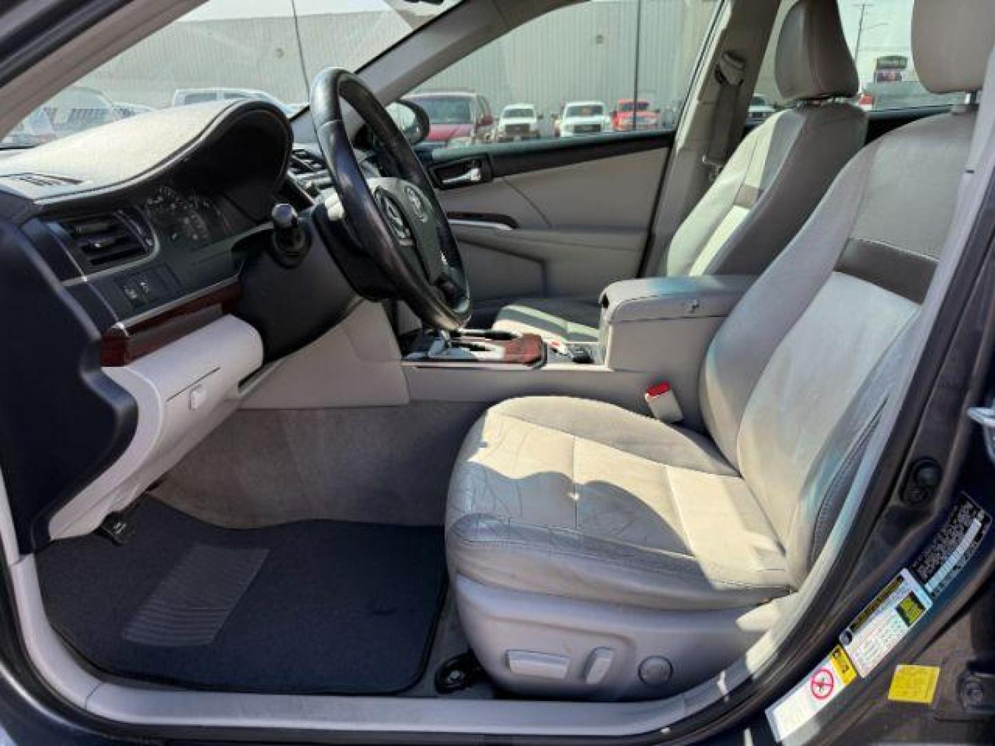 2012 Magnetic Gray Metallic /Ash Toyota Camry SE V6 | XLE V6 (4T1BK1FK5CU) with an 3.5L V-6 DOHC engine, AUTOMATIC transmission, located at 1235 N Woodruff Ave., Idaho Falls, 83401, (208) 523-1053, 43.507172, -112.000488 - At Timberline Auto, finding a great deal on your next vehicle is always easy! Our experienced sales staff's goal is to help find you the right vehicle at the right price! Our knowledgeable finance department has options for almost any credit score. We offer extended service contract options to prote - Photo#8