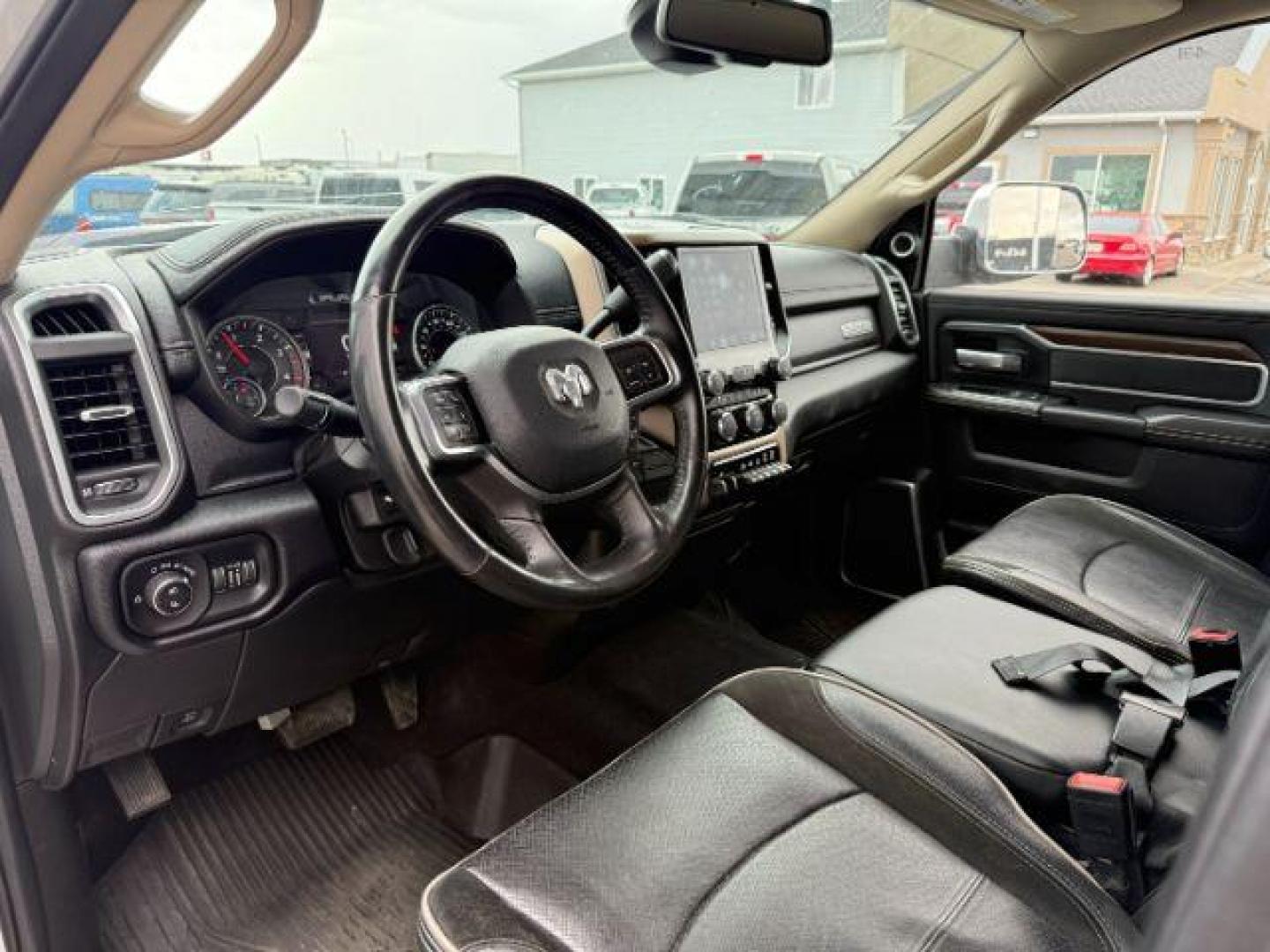 2022 Bright White Clearcoat /Black Ram 2500 LARAMIE (3C6UR5NL6NG) with an 6.7 engine, AUTOMATIC transmission, located at 1235 N Woodruff Ave., Idaho Falls, 83401, (208) 523-1053, 43.507172, -112.000488 - At Timberline Auto, finding a great deal on your next vehicle is always easy! Our experienced sales staff's goal is to help find you the right vehicle at the right price! Our knowledgeable finance department has options for almost any credit score. We offer extended service contract options to prote - Photo#11