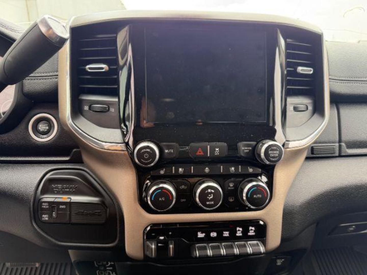 2022 Bright White Clearcoat /Black Ram 2500 LARAMIE (3C6UR5NL6NG) with an 6.7 engine, AUTOMATIC transmission, located at 1235 N Woodruff Ave., Idaho Falls, 83401, (208) 523-1053, 43.507172, -112.000488 - At Timberline Auto, finding a great deal on your next vehicle is always easy! Our experienced sales staff's goal is to help find you the right vehicle at the right price! Our knowledgeable finance department has options for almost any credit score. We offer extended service contract options to prote - Photo#14