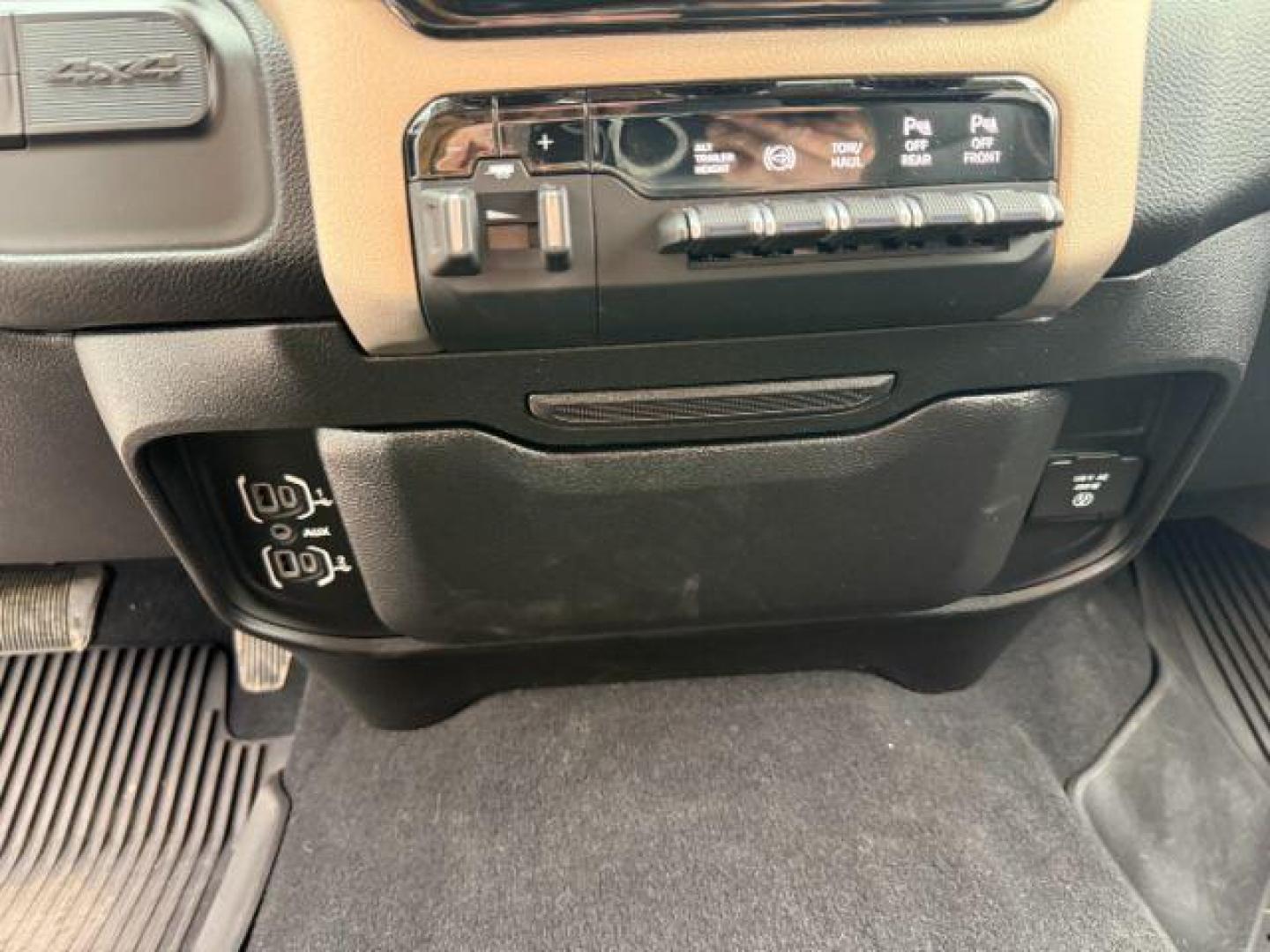 2022 Bright White Clearcoat /Black Ram 2500 LARAMIE (3C6UR5NL6NG) with an 6.7 engine, AUTOMATIC transmission, located at 1235 N Woodruff Ave., Idaho Falls, 83401, (208) 523-1053, 43.507172, -112.000488 - At Timberline Auto, finding a great deal on your next vehicle is always easy! Our experienced sales staff's goal is to help find you the right vehicle at the right price! Our knowledgeable finance department has options for almost any credit score. We offer extended service contract options to prote - Photo#15