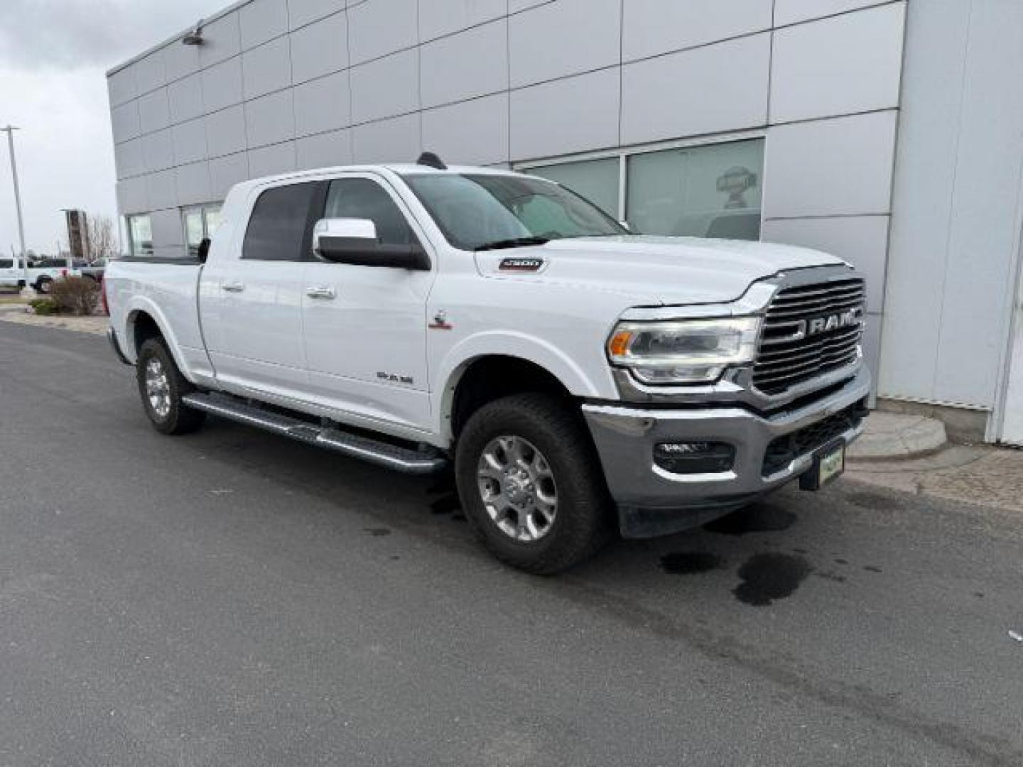2022 Bright White Clearcoat /Black Ram 2500 LARAMIE (3C6UR5NL6NG) with an 6.7 engine, AUTOMATIC transmission, located at 1235 N Woodruff Ave., Idaho Falls, 83401, (208) 523-1053, 43.507172, -112.000488 - At Timberline Auto, finding a great deal on your next vehicle is always easy! Our experienced sales staff's goal is to help find you the right vehicle at the right price! Our knowledgeable finance department has options for almost any credit score. We offer extended service contract options to prote - Photo#7
