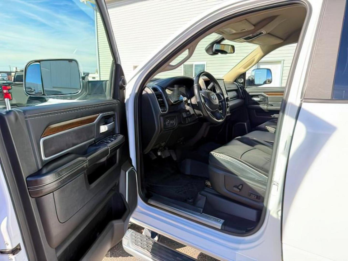 2022 Bright White Clearcoat /Black Ram 2500 (3C6UR5NL6NG) with an 67 engine, Automatic transmission, located at 1175 N Woodruff Ave, Idaho Falls, ID, 83401, 43.506901, -111.999657 - At Timberline Auto, finding a great deal on your next vehicle is always easy! Our experienced sales staff's goal is to help find you the right vehicle at the right price! Our knowledgeable finance department has options for almost any credit score. We offer extended service contract options to prote - Photo#10