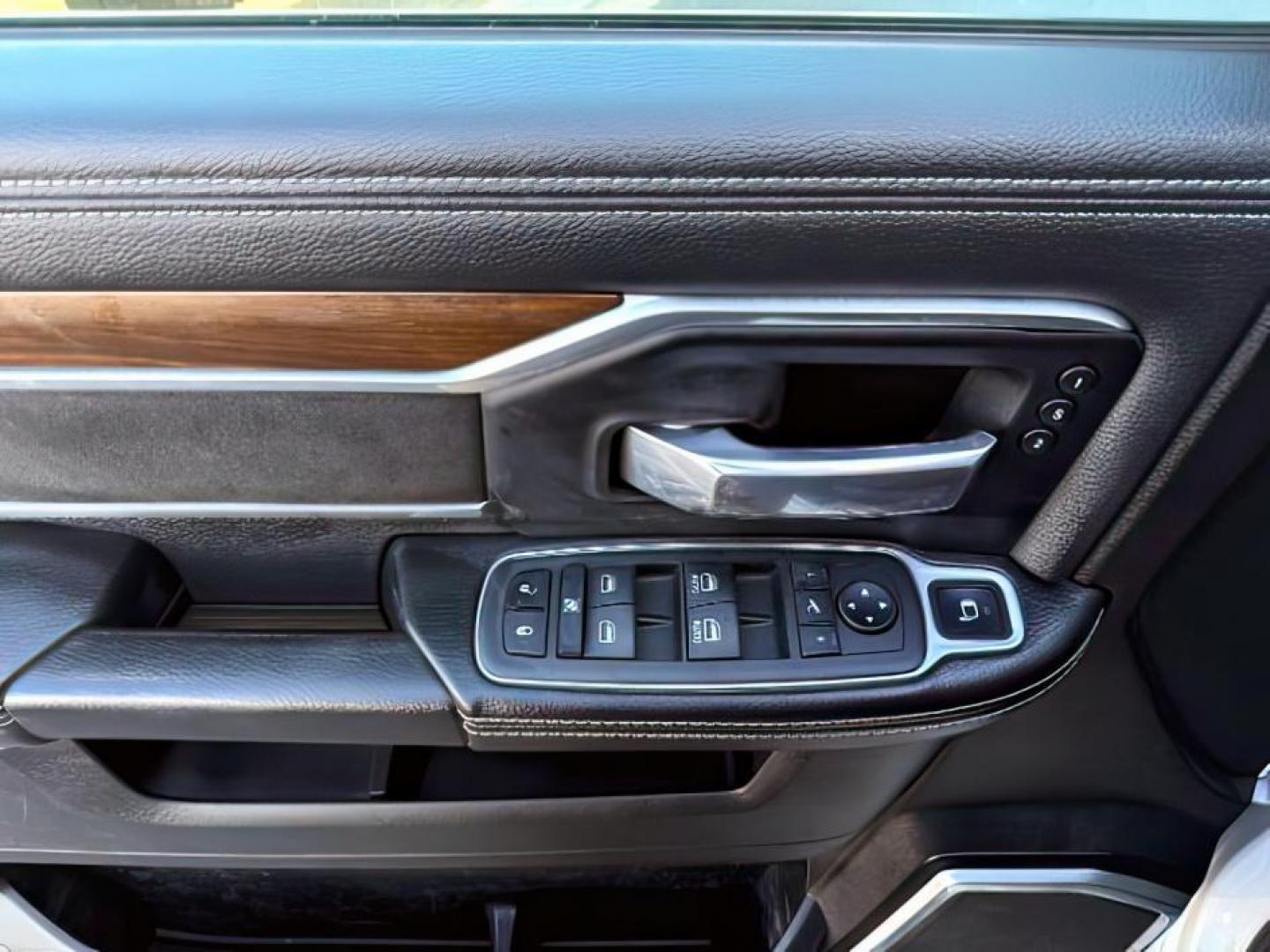 2022 Bright White Clearcoat /Black Ram 2500 (3C6UR5NL6NG) with an 67 engine, Automatic transmission, located at 1175 N Woodruff Ave, Idaho Falls, ID, 83401, 43.506901, -111.999657 - At Timberline Auto, finding a great deal on your next vehicle is always easy! Our experienced sales staff's goal is to help find you the right vehicle at the right price! Our knowledgeable finance department has options for almost any credit score. We offer extended service contract options to prote - Photo#18