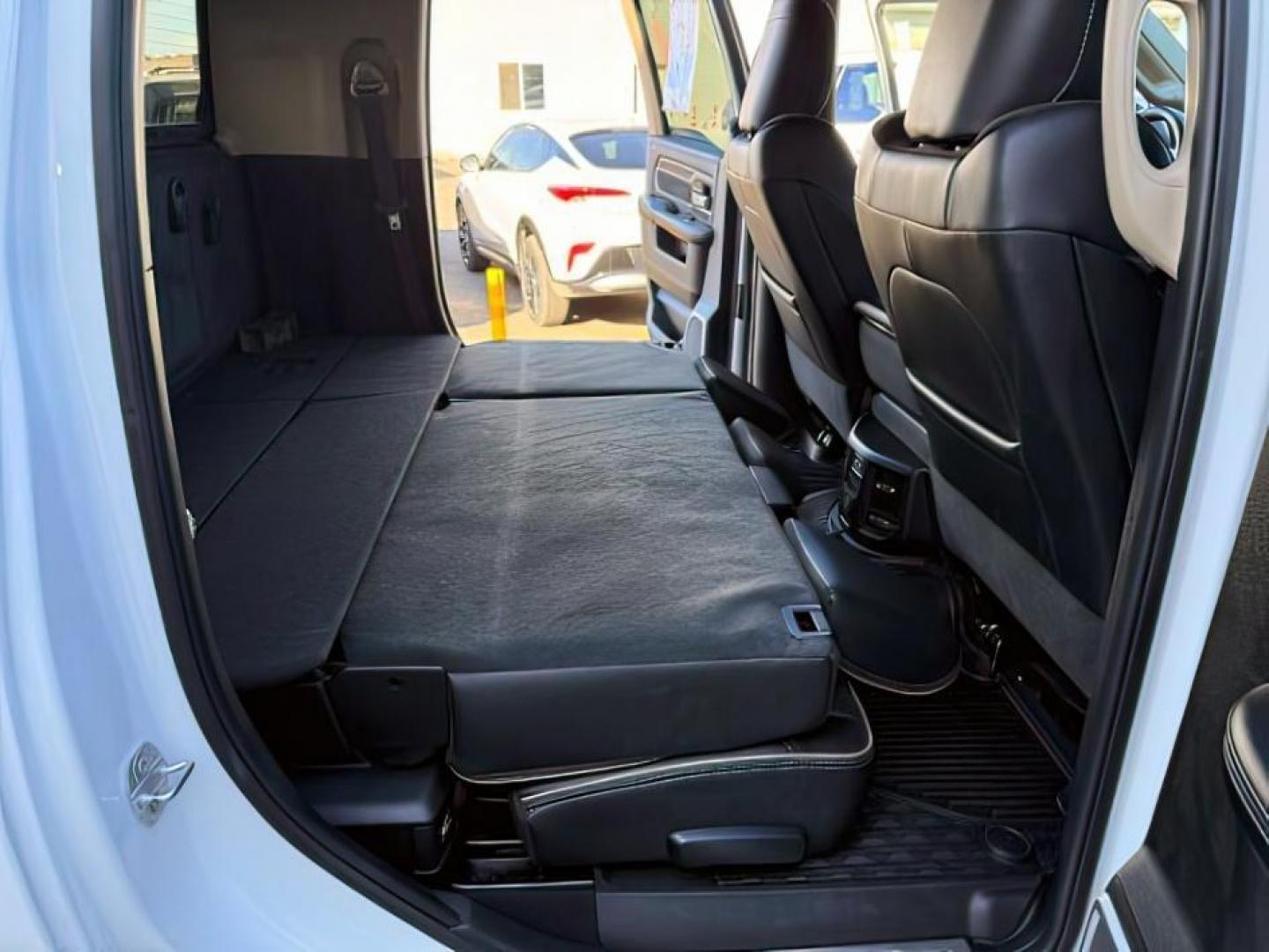 2022 Bright White Clearcoat /Black Ram 2500 (3C6UR5NL6NG) with an 67 engine, Automatic transmission, located at 1175 N Woodruff Ave, Idaho Falls, ID, 83401, 43.506901, -111.999657 - At Timberline Auto, finding a great deal on your next vehicle is always easy! Our experienced sales staff's goal is to help find you the right vehicle at the right price! Our knowledgeable finance department has options for almost any credit score. We offer extended service contract options to prote - Photo#22