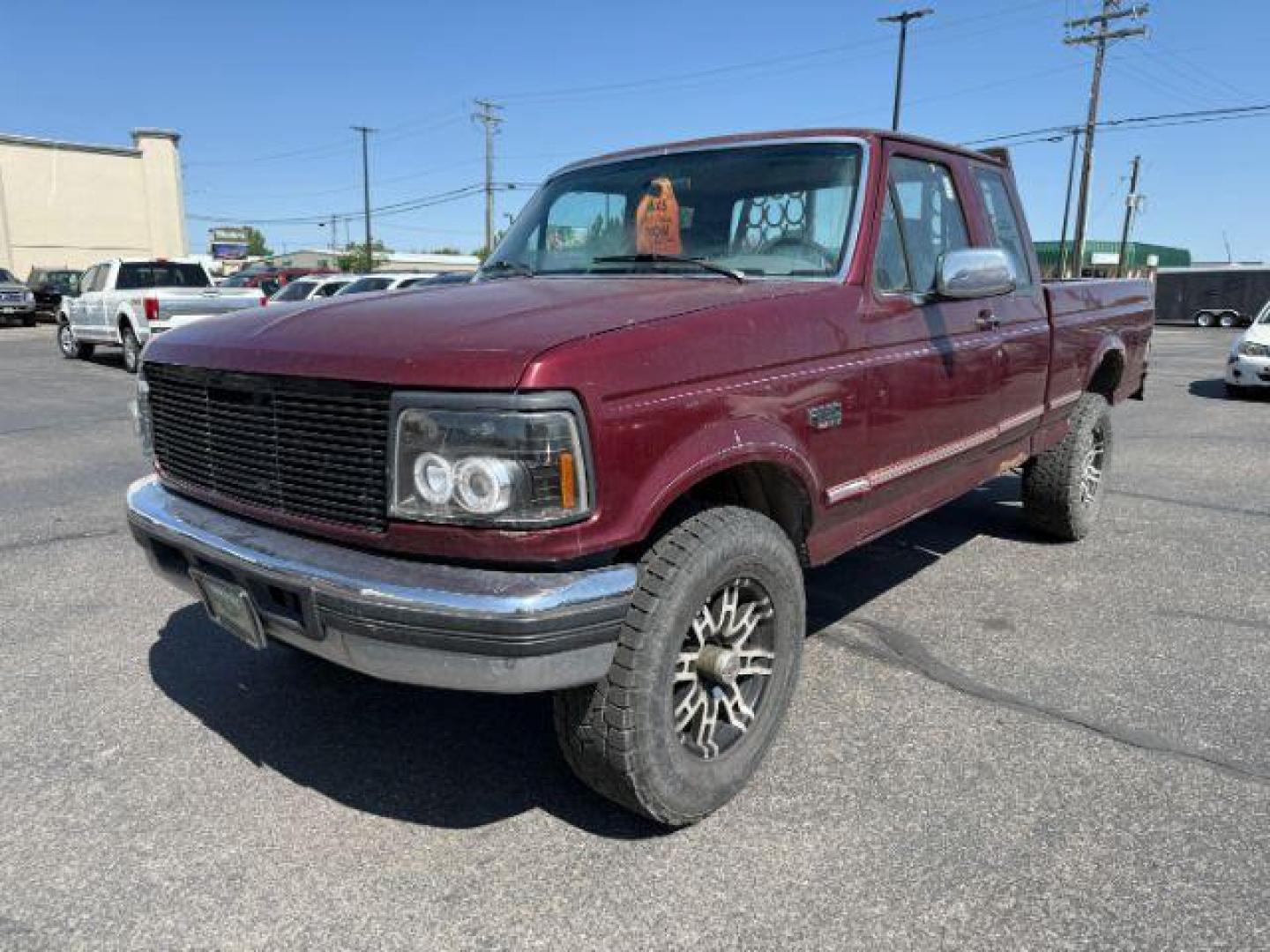 1996 RED /CLOTH Ford F-150 XLT (1FTEX14H6TK) with an 5.4 TRITON engine, AUTOMATIC transmission, located at 1235 N Woodruff Ave., Idaho Falls, 83401, (208) 523-1053, 43.507172, -112.000488 - At Timberline Auto, finding a great deal on your next vehicle is always easy! Our experienced sales staff's goal is to help find you the right vehicle at the right price! Our knowledgeable finance department has options for almost any credit score. We offer extended service contract options to prote - Photo#13