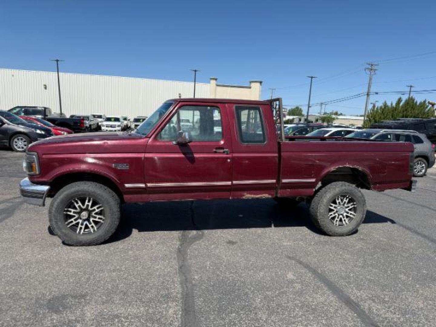 1996 RED /CLOTH Ford F-150 XLT (1FTEX14H6TK) with an 5.4 TRITON engine, AUTOMATIC transmission, located at 1235 N Woodruff Ave., Idaho Falls, 83401, (208) 523-1053, 43.507172, -112.000488 - At Timberline Auto, finding a great deal on your next vehicle is always easy! Our experienced sales staff's goal is to help find you the right vehicle at the right price! Our knowledgeable finance department has options for almost any credit score. We offer extended service contract options to prote - Photo#14
