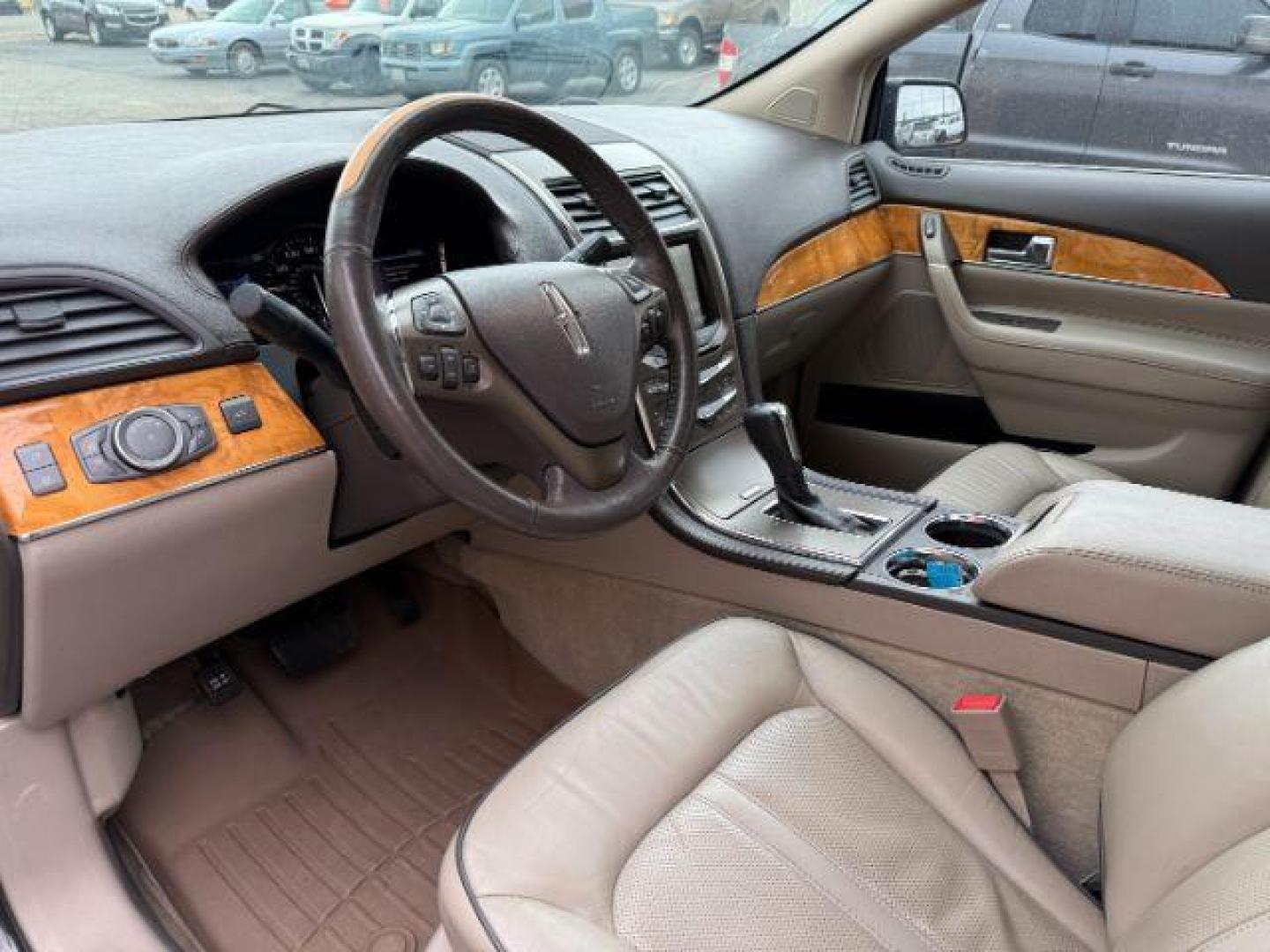 2014 BLACK /LEATHER Lincoln MKX BASE (2LMDJ8JK7EB) with an V6 engine, AUTOMATIC transmission, located at 1235 N Woodruff Ave., Idaho Falls, 83401, (208) 523-1053, 43.507172, -112.000488 - At Timberline Auto, finding a great deal on your next vehicle is always easy! Our experienced sales staff's goal is to help find you the right vehicle at the right price! Our knowledgeable finance department has options for almost any credit score. We offer extended service contract options to prote - Photo#10