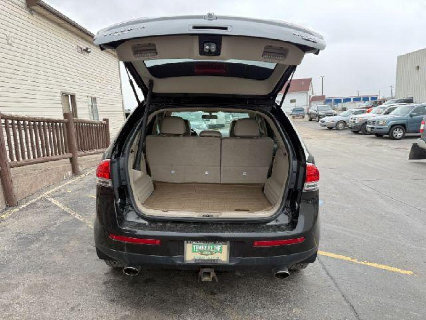 2014 BLACK /LEATHER Lincoln MKX BASE (2LMDJ8JK7EB) with an V6 engine, AUTOMATIC transmission, located at 1235 N Woodruff Ave., Idaho Falls, 83401, (208) 523-1053, 43.507172, -112.000488 - At Timberline Auto, finding a great deal on your next vehicle is always easy! Our experienced sales staff's goal is to help find you the right vehicle at the right price! Our knowledgeable finance department has options for almost any credit score. We offer extended service contract options to prote - Photo#3