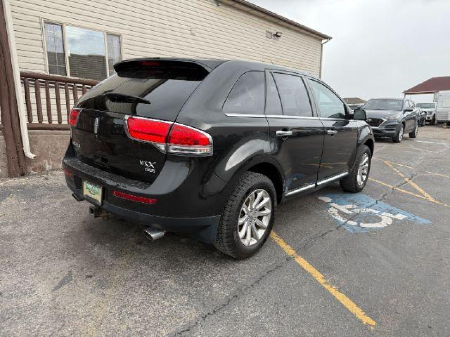 2014 BLACK /LEATHER Lincoln MKX BASE (2LMDJ8JK7EB) with an V6 engine, AUTOMATIC transmission, located at 1235 N Woodruff Ave., Idaho Falls, 83401, (208) 523-1053, 43.507172, -112.000488 - At Timberline Auto, finding a great deal on your next vehicle is always easy! Our experienced sales staff's goal is to help find you the right vehicle at the right price! Our knowledgeable finance department has options for almost any credit score. We offer extended service contract options to prote - Photo#4