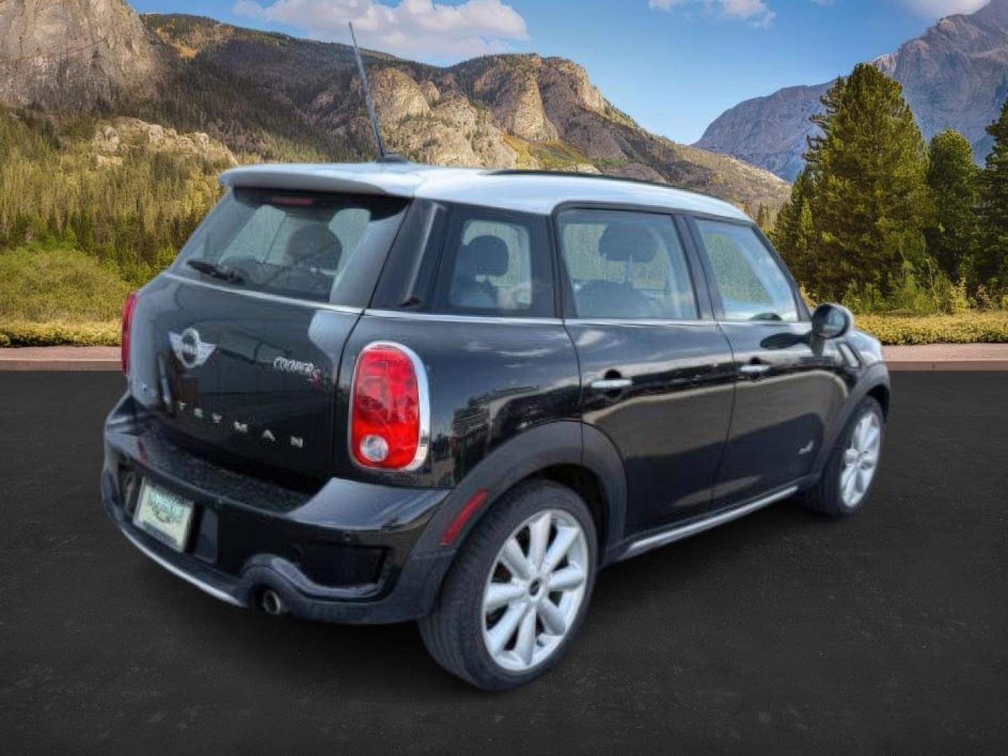 2015 Black Sport Stripes /Carbon Black Mini Countryman (WMWZC5C56FW) with an 16L I-4 gasoline direct injection engine, Automatic transmission, located at 1175 N Woodruff Ave, Idaho Falls, ID, 83401, 43.506901, -111.999657 - At Timberline Auto, finding a great deal on your next vehicle is always easy! Our experienced sales staff's goal is to help find you the right vehicle at the right price! Our knowledgeable finance department has options for almost any credit score. We offer extended service contract options to prote - Photo#3