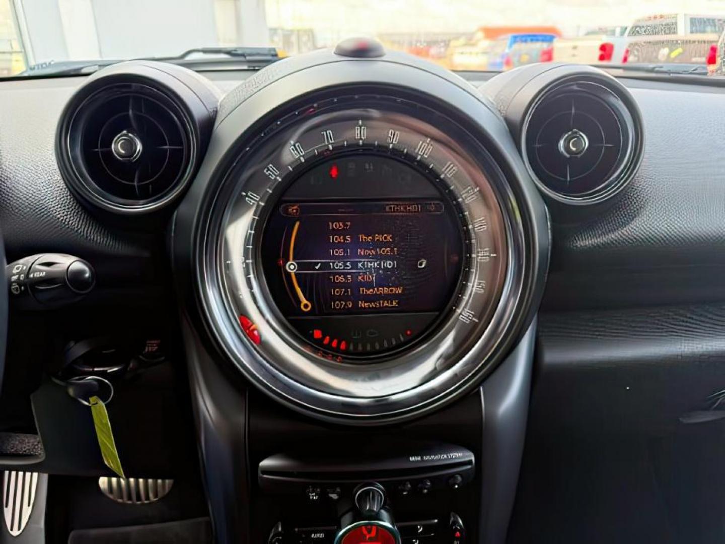2015 Black Sport Stripes /Carbon Black Mini Countryman (WMWZC5C56FW) with an 16L I-4 gasoline direct injection engine, Automatic transmission, located at 1175 N Woodruff Ave, Idaho Falls, ID, 83401, 43.506901, -111.999657 - At Timberline Auto, finding a great deal on your next vehicle is always easy! Our experienced sales staff's goal is to help find you the right vehicle at the right price! Our knowledgeable finance department has options for almost any credit score. We offer extended service contract options to prote - Photo#11