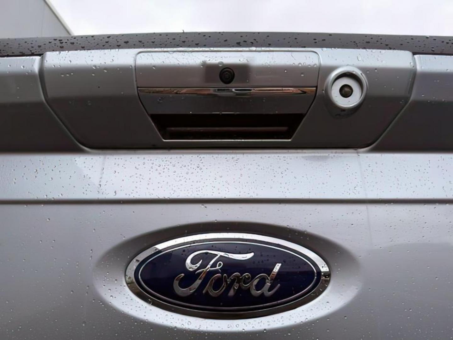 2022 Iconic Silver Metallic /Black Ford F-150 (1FTFW1E83NF) with an 35L V-6 portdirect injection engine, Automatic transmission, located at 1175 N Woodruff Ave, Idaho Falls, ID, 83401, 43.506901, -111.999657 - At Timberline Auto, finding a great deal on your next vehicle is always easy! Our experienced sales staff's goal is to help find you the right vehicle at the right price! Our knowledgeable finance department has options for almost any credit score. We offer extended service contract options to prote - Photo#3