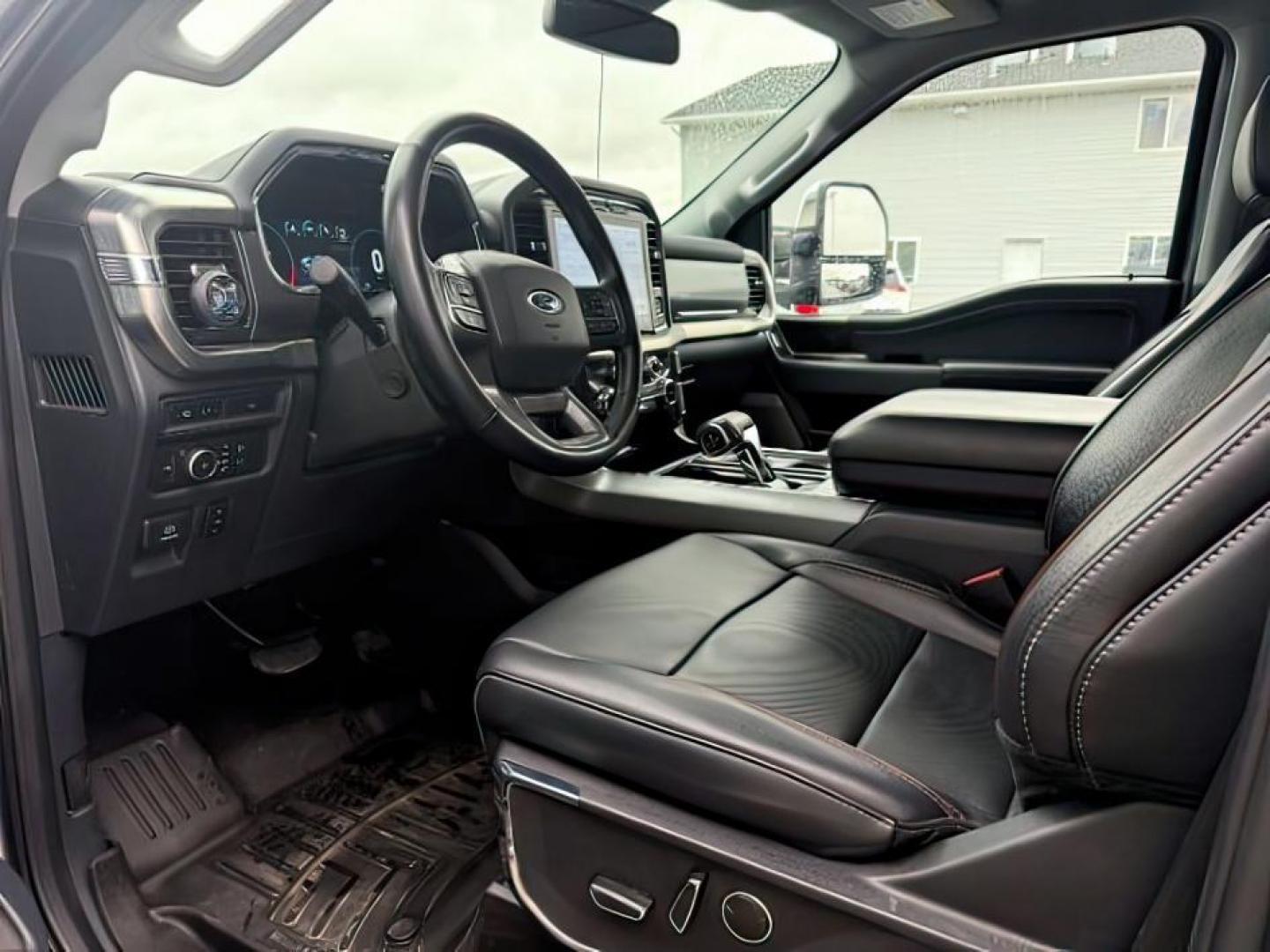 2022 Iconic Silver Metallic /Black Ford F-150 (1FTFW1E83NF) with an 35L V-6 portdirect injection engine, Automatic transmission, located at 1175 N Woodruff Ave, Idaho Falls, ID, 83401, 43.506901, -111.999657 - At Timberline Auto, finding a great deal on your next vehicle is always easy! Our experienced sales staff's goal is to help find you the right vehicle at the right price! Our knowledgeable finance department has options for almost any credit score. We offer extended service contract options to prote - Photo#11