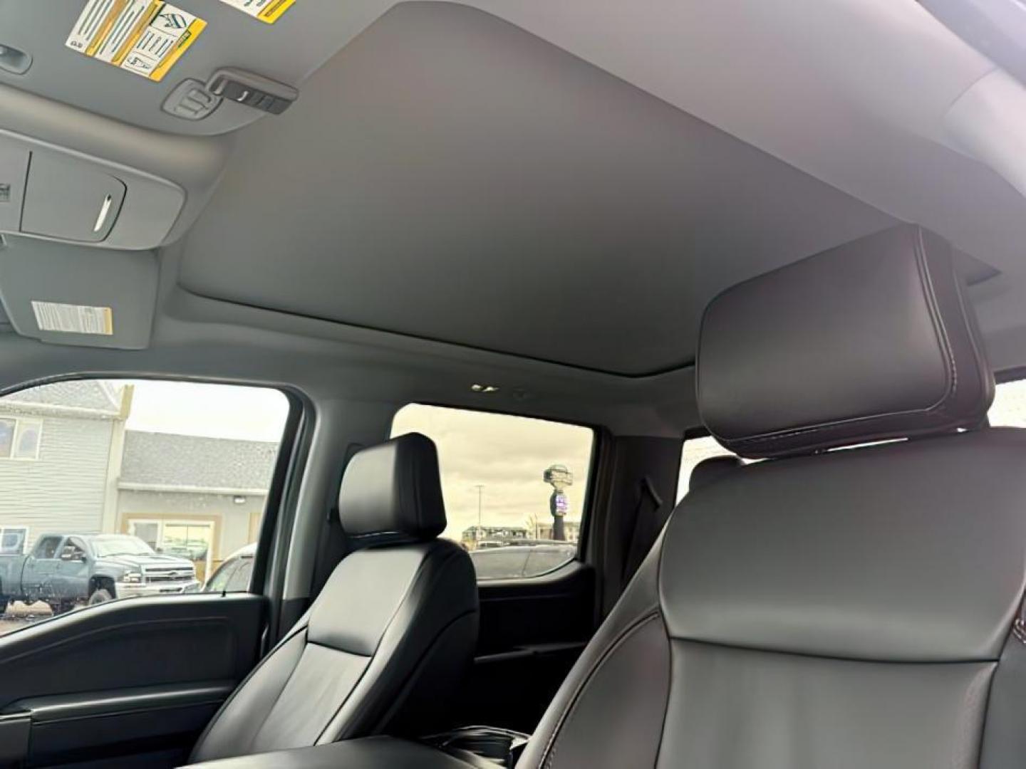 2022 Iconic Silver Metallic /Black Ford F-150 (1FTFW1E83NF) with an 35L V-6 portdirect injection engine, Automatic transmission, located at 1175 N Woodruff Ave, Idaho Falls, ID, 83401, 43.506901, -111.999657 - At Timberline Auto, finding a great deal on your next vehicle is always easy! Our experienced sales staff's goal is to help find you the right vehicle at the right price! Our knowledgeable finance department has options for almost any credit score. We offer extended service contract options to prote - Photo#18