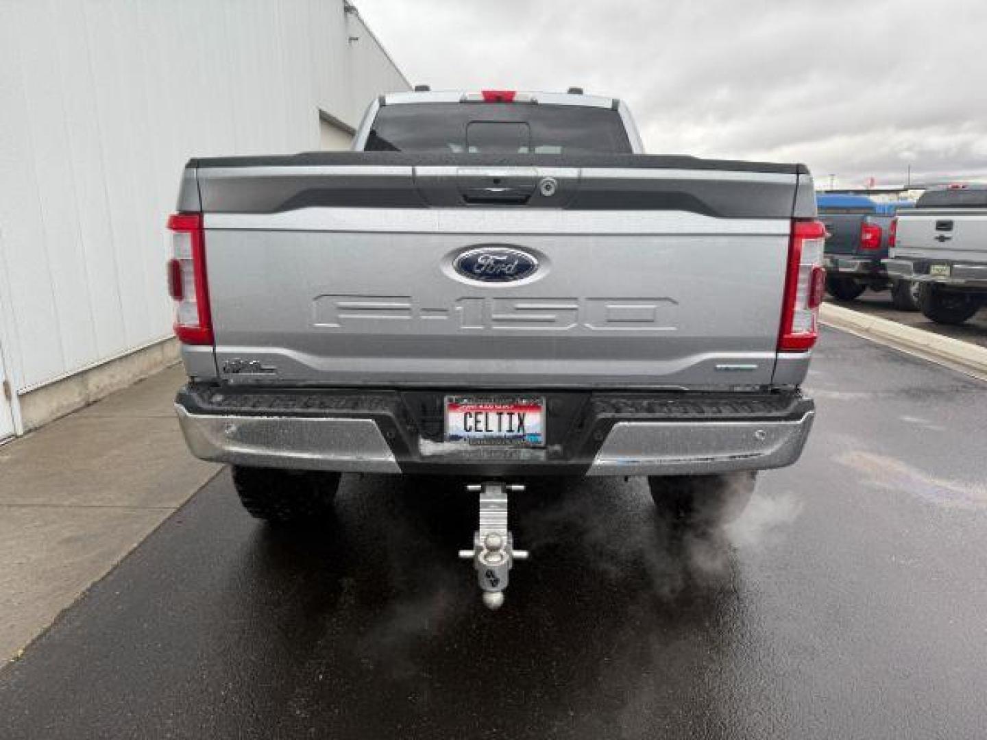 2022 Iconic Silver Metallic /Black Ford F-150 LARIAT (1FTFW1E83NF) with an 3.5L V-6 port/direct injection engine, AUTOMATIC transmission, located at 1235 N Woodruff Ave., Idaho Falls, 83401, (208) 523-1053, 43.507172, -112.000488 - At Timberline Auto, finding a great deal on your next vehicle is always easy! Our experienced sales staff's goal is to help find you the right vehicle at the right price! Our knowledgeable finance department has options for almost any credit score. We offer extended service contract options to prote - Photo#2