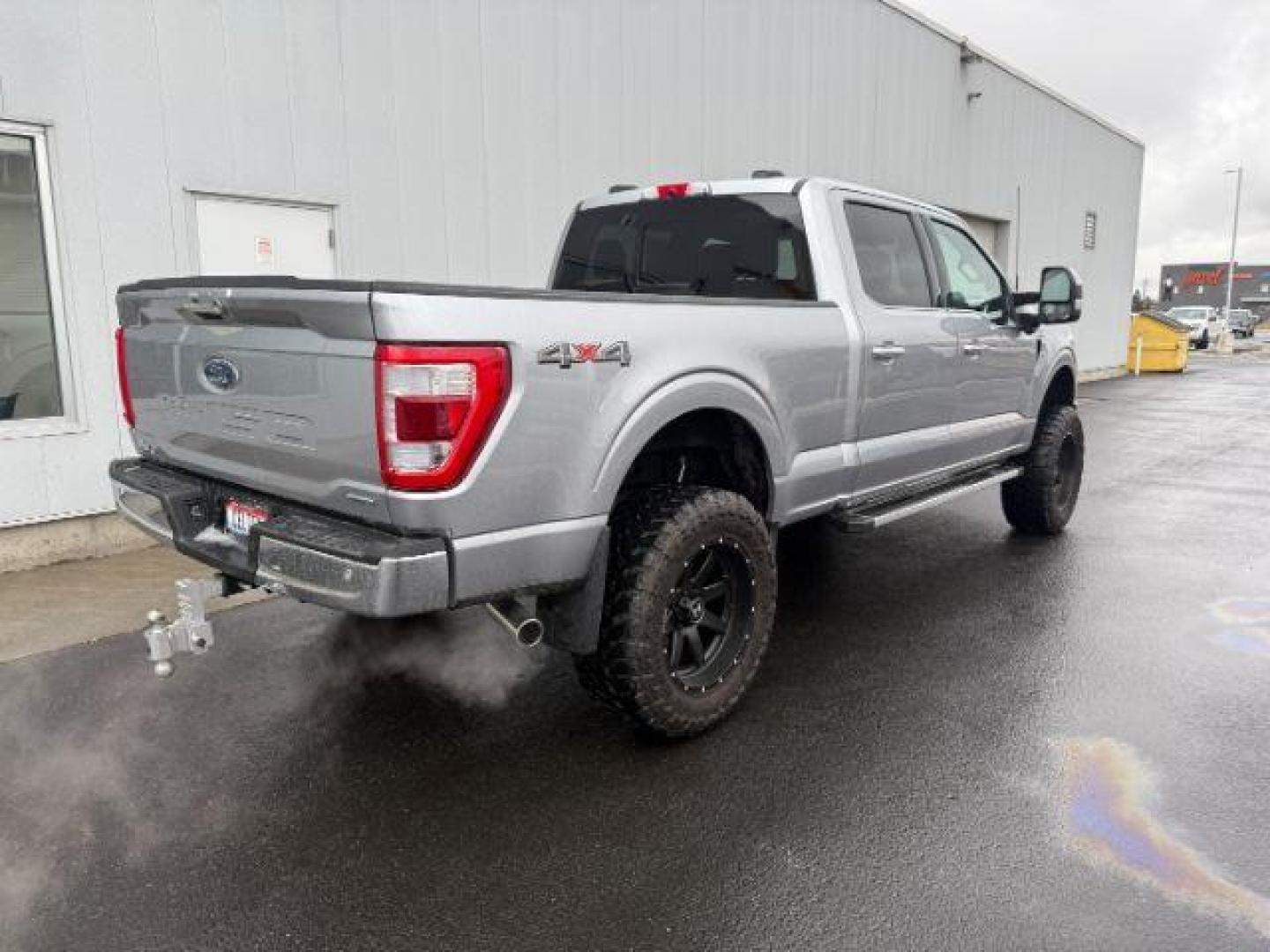 2022 Iconic Silver Metallic /Black Ford F-150 LARIAT (1FTFW1E83NF) with an 3.5L V-6 port/direct injection engine, AUTOMATIC transmission, located at 1235 N Woodruff Ave., Idaho Falls, 83401, (208) 523-1053, 43.507172, -112.000488 - At Timberline Auto, finding a great deal on your next vehicle is always easy! Our experienced sales staff's goal is to help find you the right vehicle at the right price! Our knowledgeable finance department has options for almost any credit score. We offer extended service contract options to prote - Photo#5