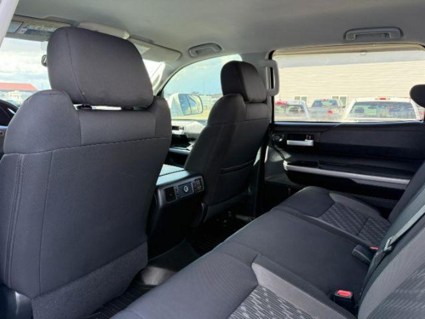 2018 Super White /Black Toyota Tundra SR5 5.7L V8 (5TFDY5F11JX) with an I-FORCE 5.7L V-8 DOHC engine, AUTOMATIC transmission, located at 1235 N Woodruff Ave., Idaho Falls, 83401, (208) 523-1053, 43.507172, -112.000488 - At Timberline Auto, finding a great deal on your next vehicle is always easy! Our experienced sales staff's goal is to help find you the right vehicle at the right price! Our knowledgeable finance department has options for almost any credit score. We offer extended service contract options to prote - Photo#19