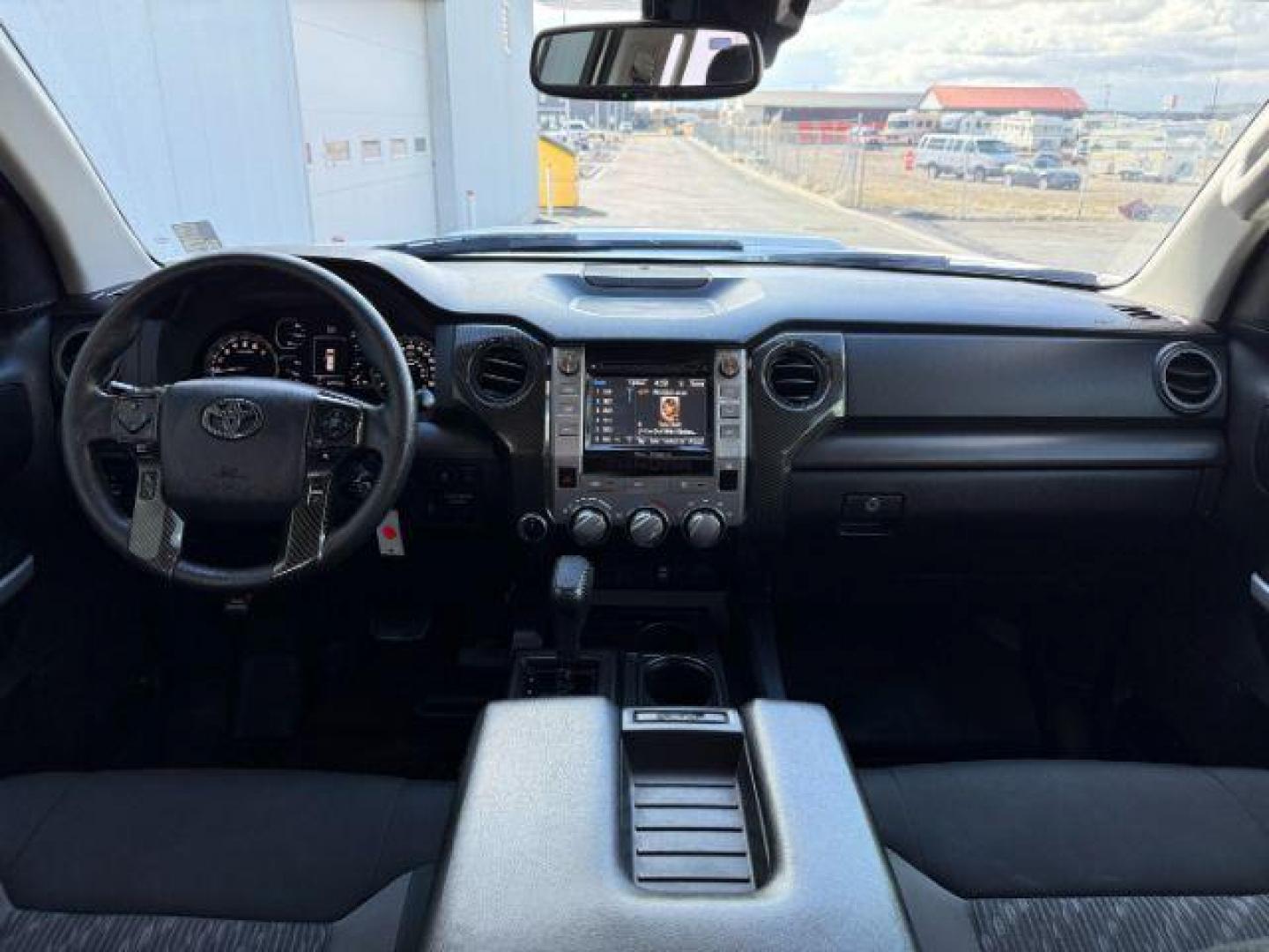 2018 Super White /Black Toyota Tundra SR5 5.7L V8 (5TFDY5F11JX) with an I-FORCE 5.7L V-8 DOHC engine, AUTOMATIC transmission, located at 1235 N Woodruff Ave., Idaho Falls, 83401, (208) 523-1053, 43.507172, -112.000488 - At Timberline Auto, finding a great deal on your next vehicle is always easy! Our experienced sales staff's goal is to help find you the right vehicle at the right price! Our knowledgeable finance department has options for almost any credit score. We offer extended service contract options to prote - Photo#18
