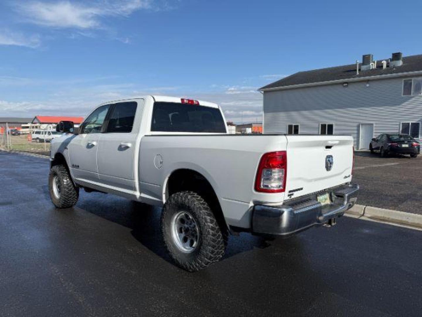 2020 Bright White Clearcoat /Diesel Gray/Black Ram 2500 Big Horn Crew Cab 4X4 6'4 Box (3C6UR5DL5LG) with an Cummins 6.7L I-6 diesel direct injection engine, AUTOMATIC transmission, located at 1235 N Woodruff Ave., Idaho Falls, 83401, (208) 523-1053, 43.507172, -112.000488 - At Timberline Auto, finding a great deal on your next vehicle is always easy! Our experienced sales staff's goal is to help find you the right vehicle at the right price! Our knowledgeable finance department has options for almost any credit score. We offer extended service contract options to prote - Photo#1