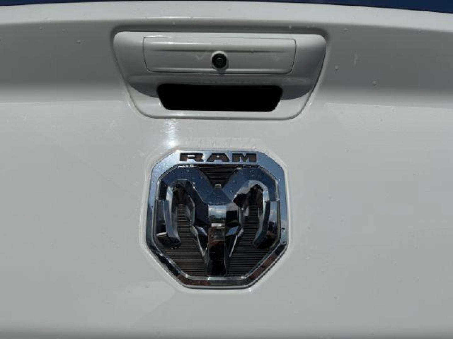 2020 Bright White Clearcoat /Diesel Gray/Black Ram 2500 Big Horn Crew Cab 4X4 6'4 Box (3C6UR5DL5LG) with an Cummins 6.7L I-6 diesel direct injection engine, AUTOMATIC transmission, located at 1235 N Woodruff Ave., Idaho Falls, 83401, (208) 523-1053, 43.507172, -112.000488 - At Timberline Auto, finding a great deal on your next vehicle is always easy! Our experienced sales staff's goal is to help find you the right vehicle at the right price! Our knowledgeable finance department has options for almost any credit score. We offer extended service contract options to prote - Photo#3