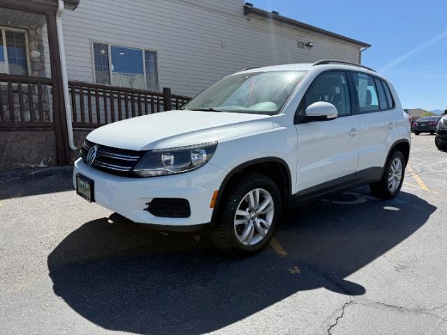 photo of 2016 Volkswagen Tiguan S