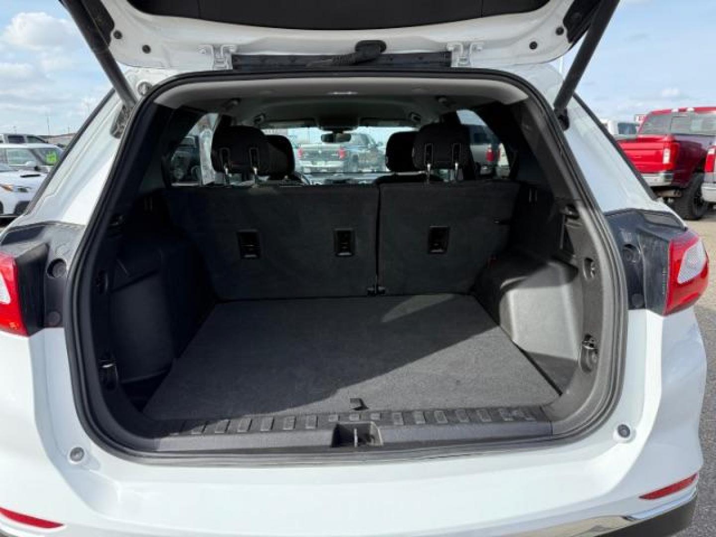 2019 Summit White /Medium Ash Gray Chevrolet Equinox LT (2GNAXUEVXK6) with an 1.5L I-4 gasoline direct injection engine, AUTOMATIC transmission, located at 1235 N Woodruff Ave., Idaho Falls, 83401, (208) 523-1053, 43.507172, -112.000488 - At Timberline Auto, finding a great deal on your next vehicle is always easy! Our experienced sales staff's goal is to help find you the right vehicle at the right price! Our knowledgeable finance department has options for almost any credit score. We offer extended service contract options to prote - Photo#9