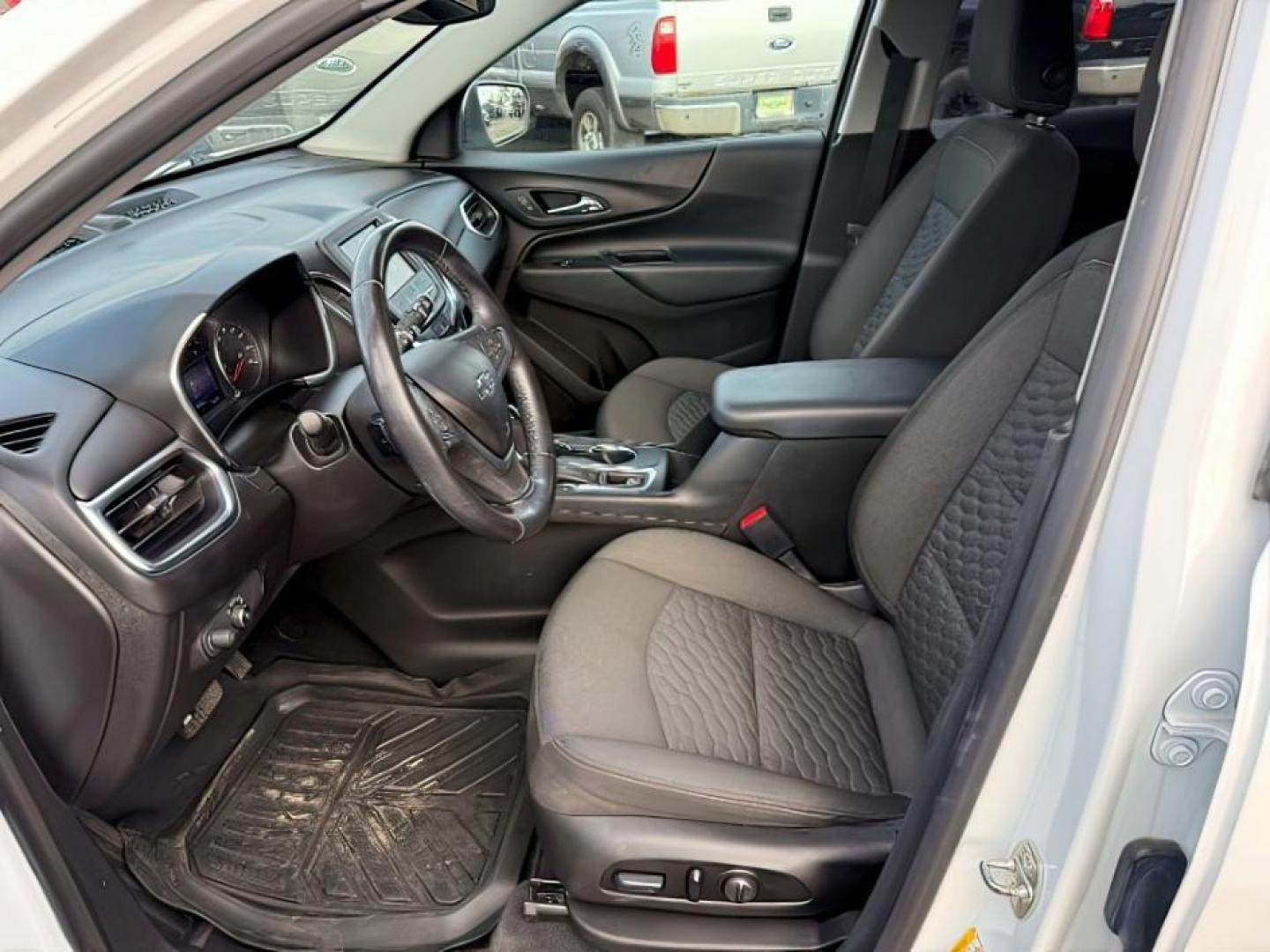 2019 Summit White /Medium Ash Gray Chevrolet Equinox LT (2GNAXUEVXK6) with an 1.5L I-4 gasoline direct injection engine, AUTOMATIC transmission, located at 1235 N Woodruff Ave., Idaho Falls, 83401, (208) 523-1053, 43.507172, -112.000488 - At Timberline Auto, finding a great deal on your next vehicle is always easy! Our experienced sales staff's goal is to help find you the right vehicle at the right price! Our knowledgeable finance department has options for almost any credit score. We offer extended service contract options to prote - Photo#11
