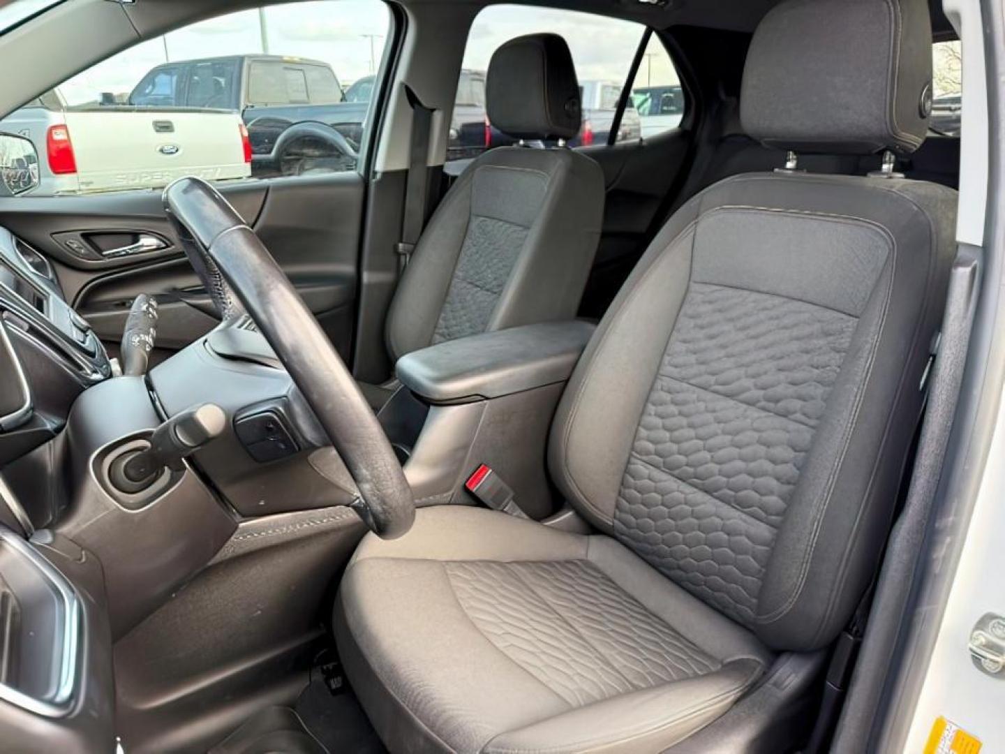 2019 Summit White /Medium Ash Gray Chevrolet Equinox LT (2GNAXUEVXK6) with an 1.5L I-4 gasoline direct injection engine, AUTOMATIC transmission, located at 1235 N Woodruff Ave., Idaho Falls, 83401, (208) 523-1053, 43.507172, -112.000488 - At Timberline Auto, finding a great deal on your next vehicle is always easy! Our experienced sales staff's goal is to help find you the right vehicle at the right price! Our knowledgeable finance department has options for almost any credit score. We offer extended service contract options to prote - Photo#13