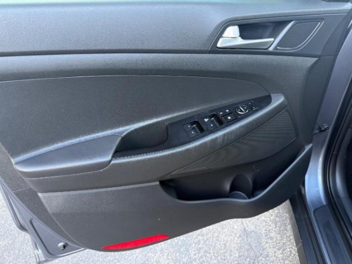 2019 GRAY /Black Hyundai Tucson SE (KM8J2CA43KU) with an Nu 2L I-4 gasoline direct injection engine, AUTOMATIC transmission, located at 1235 N Woodruff Ave., Idaho Falls, 83401, (208) 523-1053, 43.507172, -112.000488 - At Timberline Auto, finding a great deal on your next vehicle is always easy! Our experienced sales staff's goal is to help find you the right vehicle at the right price! Our knowledgeable finance department has options for almost any credit score. We offer extended service contract options to prote - Photo#10