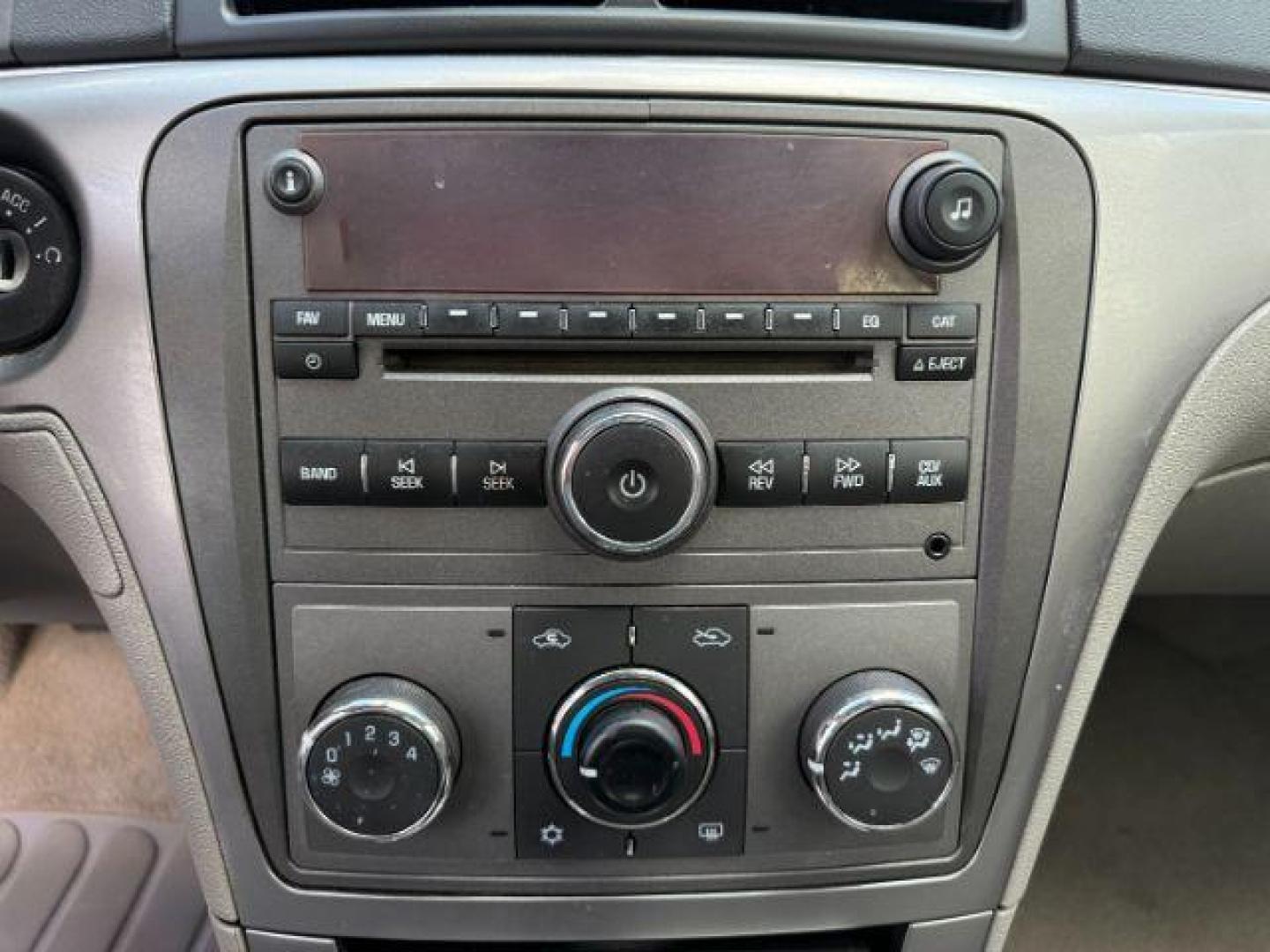 2008 Silver Pearl /Gray Saturn Aura XE (1G8ZS57N18F) with an 3.5L V-6 variable valve control engine, AUTOMATIC transmission, located at 1235 N Woodruff Ave., Idaho Falls, 83401, (208) 523-1053, 43.507172, -112.000488 - At Timberline Auto, finding a great deal on your next vehicle is always easy! Our experienced sales staff's goal is to help find you the right vehicle at the right price! Our knowledgeable finance department has options for almost any credit score. We offer extended service contract options to prote - Photo#9