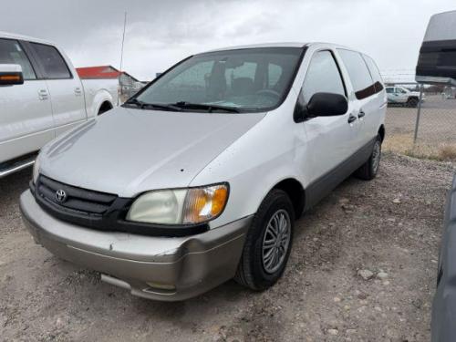 2001 Toyota Sienna CE